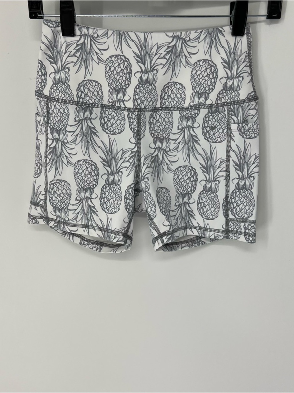 Love fitness pineapple shorts women’s small